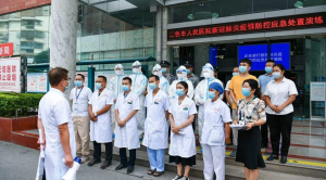 百色：最是风雨见初心，，，，，疫情不灭，，，，，我们不退